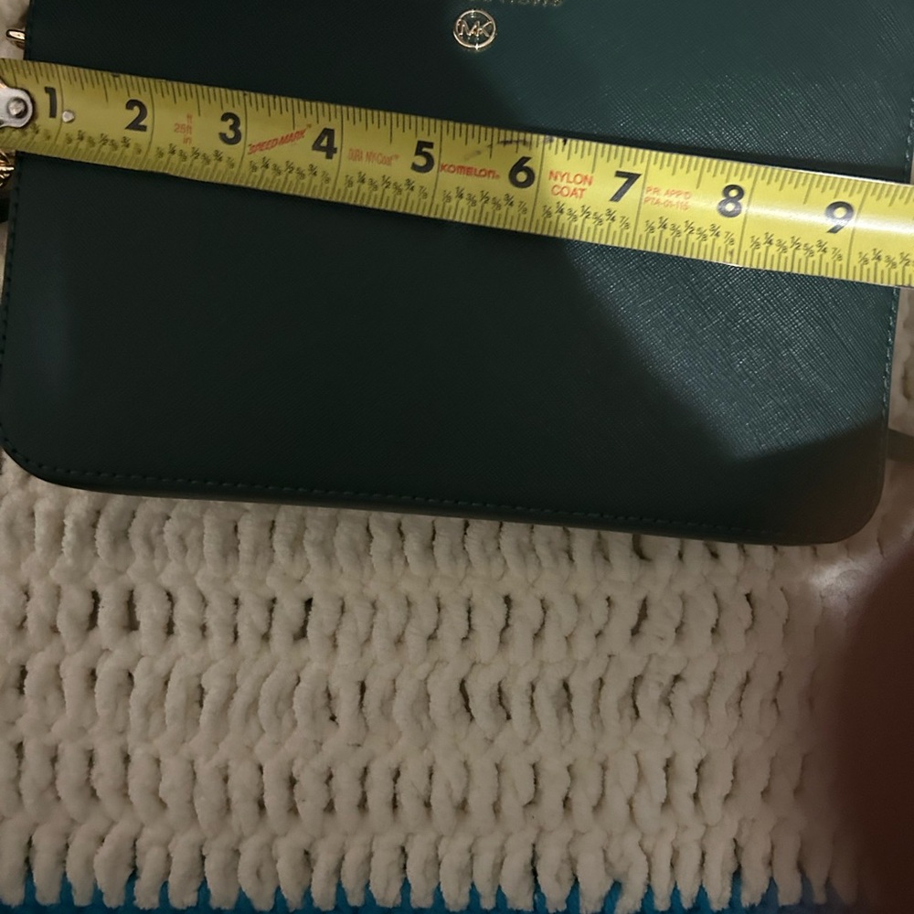 Michael Kors Green Crossbody Bag with Gold Hardware - Picture 7 of 7